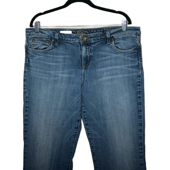 NWT Kut from the Kloth Catherine Mid Rise Boyfriend Jeans in Stretch Denim, 16. - Picture 7 of 15